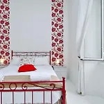 Charming Antonia 300 Mt From Colosseum *